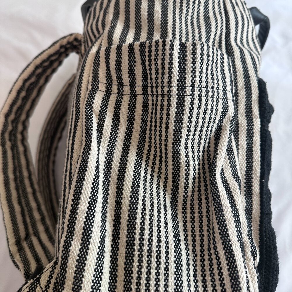 Universal Thread Utility Style Square Backpack - image 3